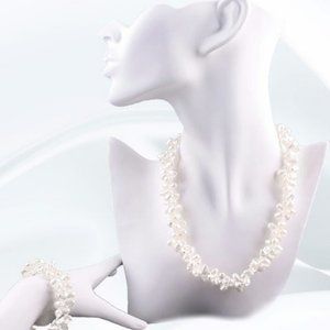 Luxury Pearl Bracelet and Necklace Set